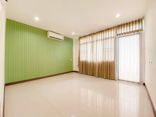 For sale 4 bedrooms townhouse in Hua Hin, Prachuap Khiri Khan