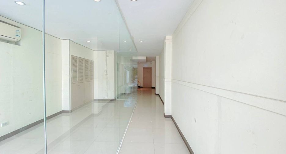 For sale 4 bedrooms townhouse in Hua Hin, Prachuap Khiri Khan
