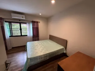 Casa adosada en alquiler de 2 habitaciones en Bang Lamung, Chonburi