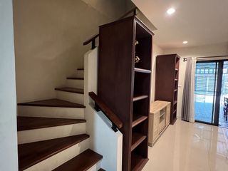 Casa adosada en alquiler de 2 habitaciones en Bang Lamung, Chonburi