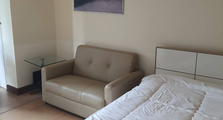 Wohnung zur Miete mit Studio in Khlong Toei, Bangkok