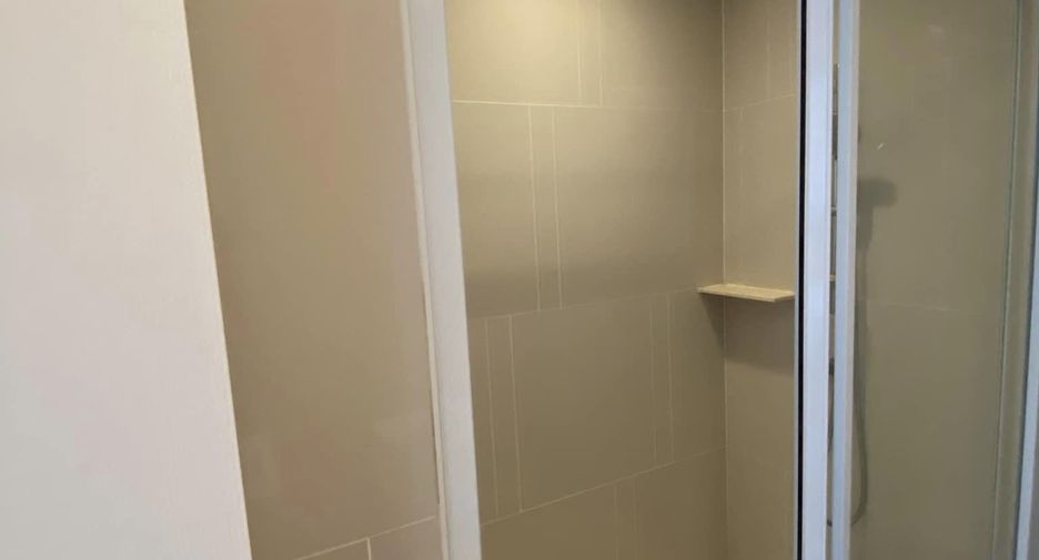 Condo en alquiler de 2 habitaciones en Bang Kho Laem, Bangkok