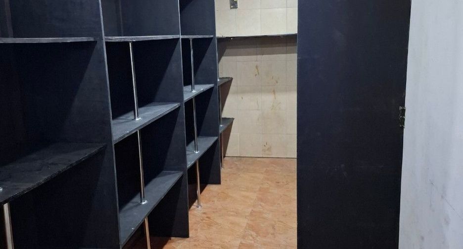 For rent retail Space in Bang Lamung, Chonburi