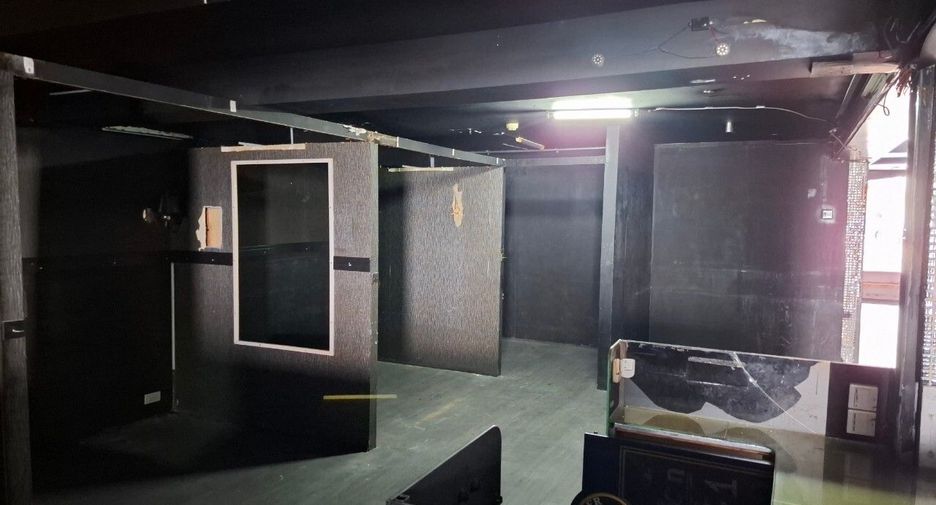 For rent retail Space in Bang Lamung, Chonburi