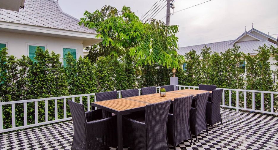 For rent 4 bedrooms villa in Hua Hin, Prachuap Khiri Khan