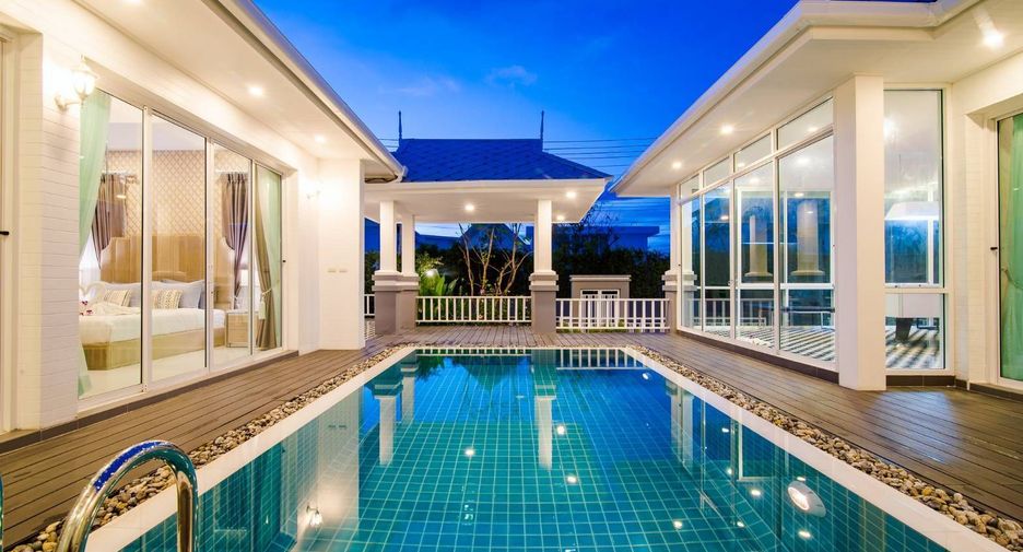 For rent 4 bedrooms villa in Hua Hin, Prachuap Khiri Khan