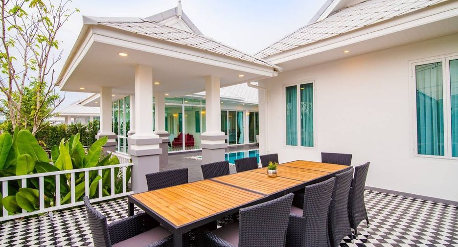 For rent 4 bedrooms villa in Hua Hin, Prachuap Khiri Khan