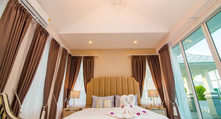 For rent 4 bedrooms villa in Hua Hin, Prachuap Khiri Khan