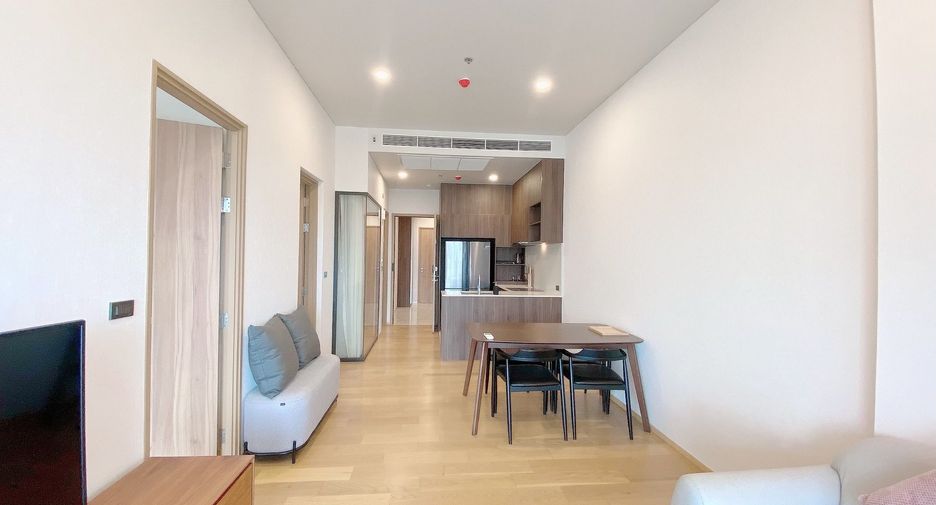 For rent 2 bedrooms condo in Watthana, Bangkok
