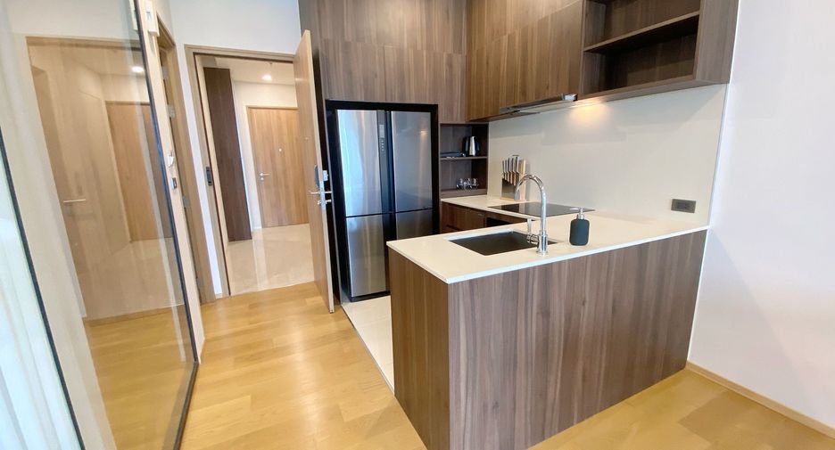 For rent 2 bedrooms condo in Watthana, Bangkok