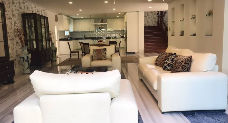 Villa zum Kauf mit 6 Zimmer in Bang Lamung, Chonburi