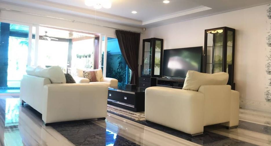 Villa zum Kauf mit 6 Zimmer in Bang Lamung, Chonburi