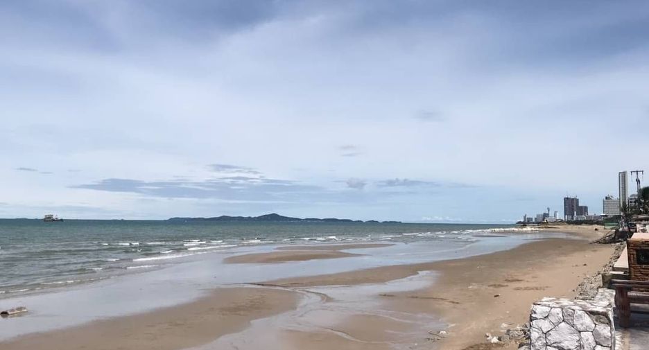 Villa zum Kauf mit 6 Zimmer in Bang Lamung, Chonburi