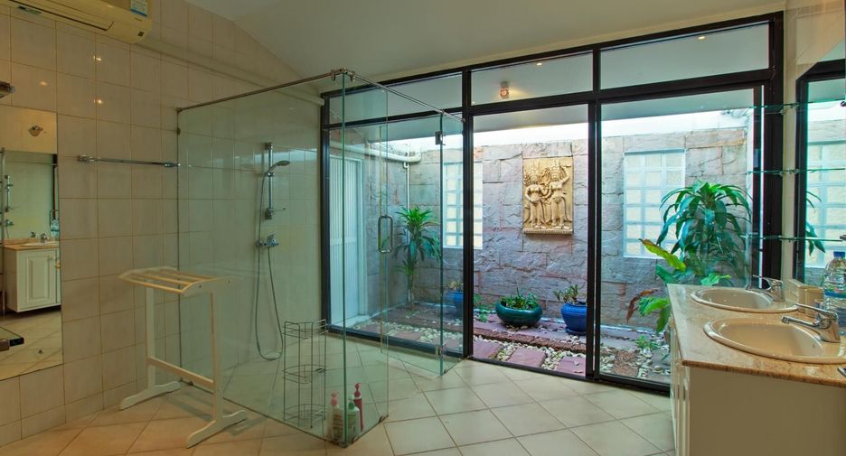 Villa zum Kauf und zur Miete mit 5 Zimmer in Thalang, Phuket