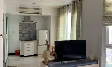 Condo en alquiler de 1 habitaciones en Yan Nawa, Bangkok