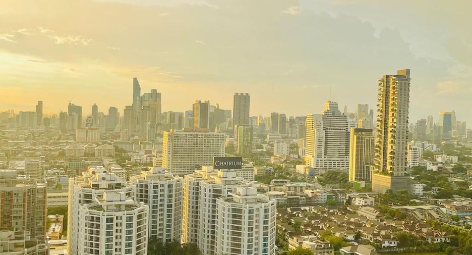 For rent 1 bed condo in Yan Nawa, Bangkok