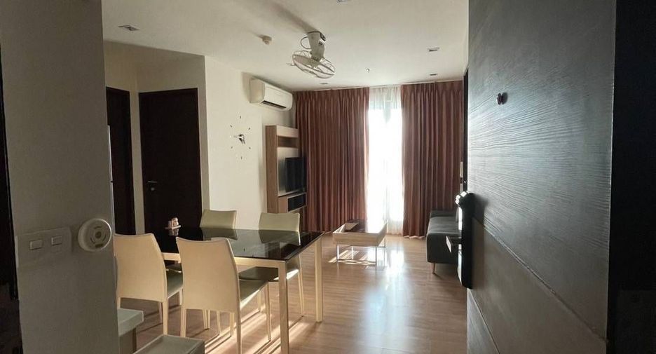 For rent 2 bedrooms condo in Sathon, Bangkok