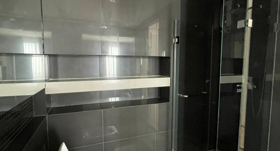 For rent 2 bedrooms condo in Sathon, Bangkok
