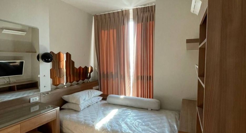 For rent 2 bedrooms condo in Sathon, Bangkok