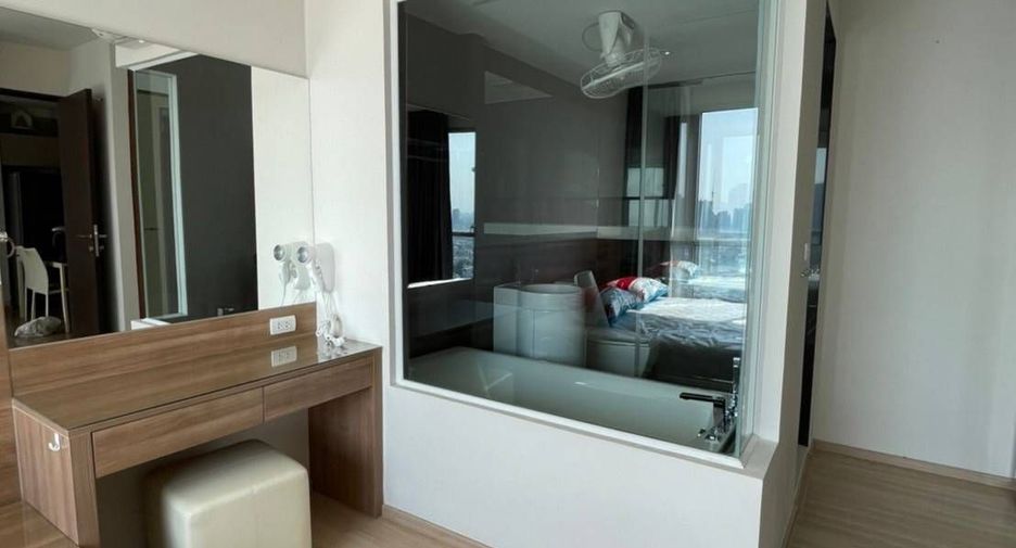 For rent 2 bedrooms condo in Sathon, Bangkok