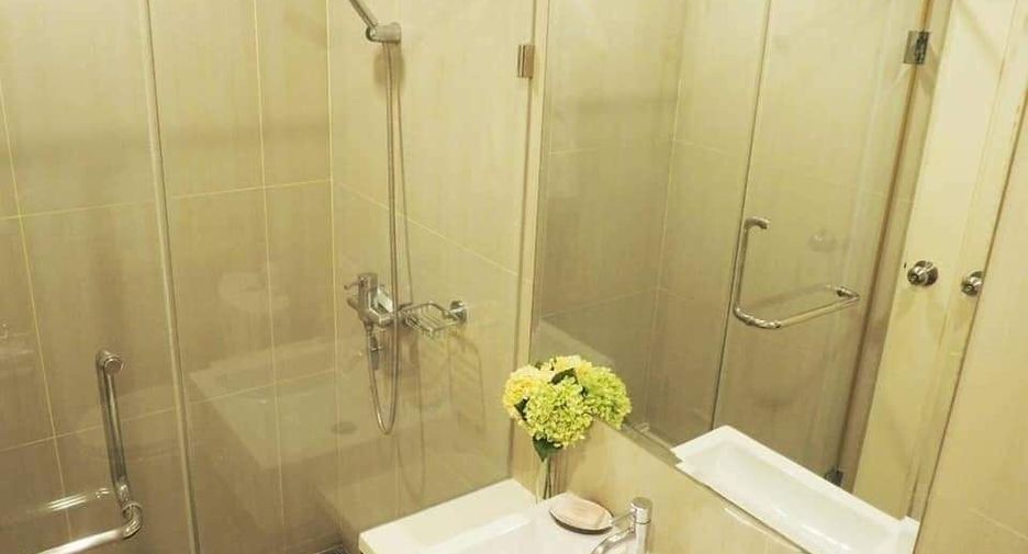 For rent 1 bed condo in Watthana, Bangkok