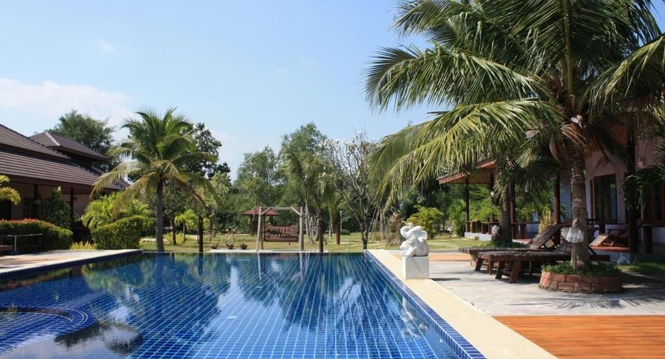 For sale 11 ベッドルーム hotel in Pran Buri, Prachuap Khiri Khan