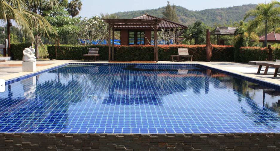 For sale 11 ベッドルーム hotel in Pran Buri, Prachuap Khiri Khan