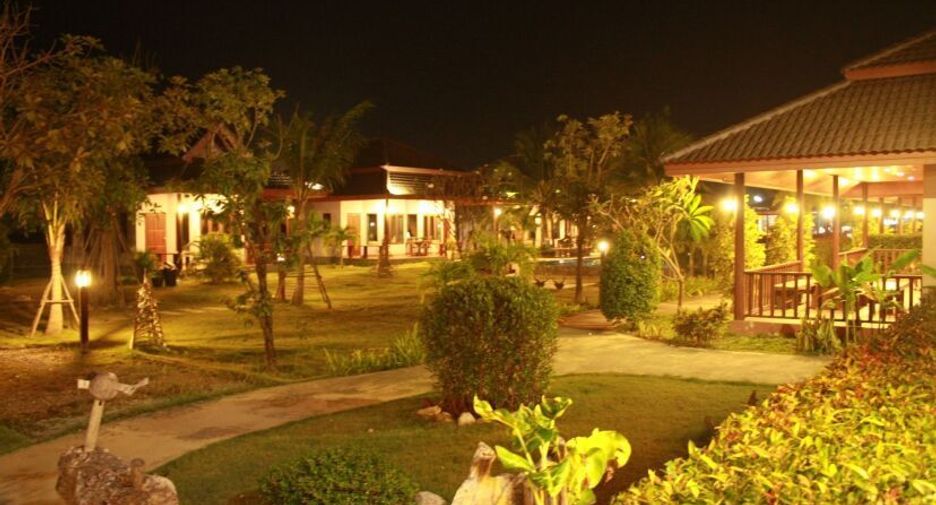For sale 11 ベッドルーム hotel in Pran Buri, Prachuap Khiri Khan