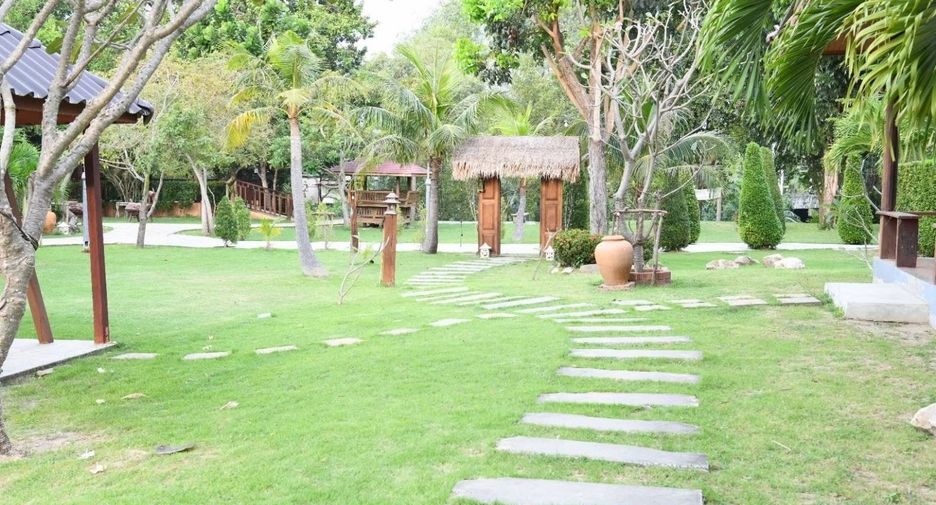 For sale 11 ベッドルーム hotel in Pran Buri, Prachuap Khiri Khan