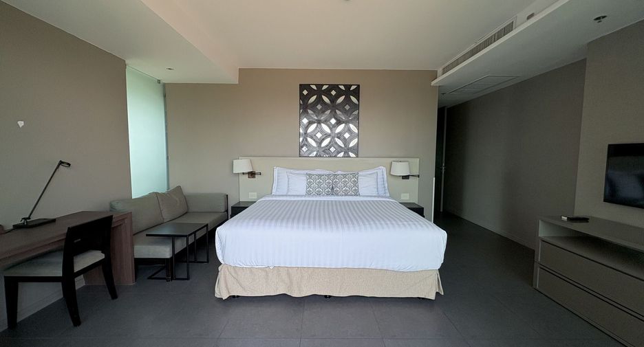 For rent 2 bedrooms condo in Sathon, Bangkok