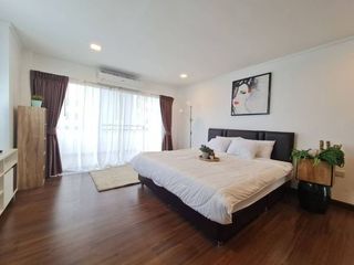 Casa adosada en venta y en alquiler de 2 habitaciones en Si Racha, Chonburi