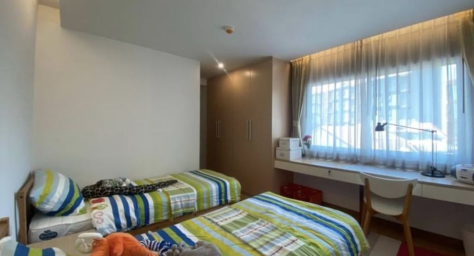 Wohnung zur Miete mit 3 Zimmer in Phra Khanong, Bangkok