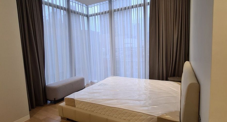 For rent 2 bedrooms condo in Khlong Toei, Bangkok