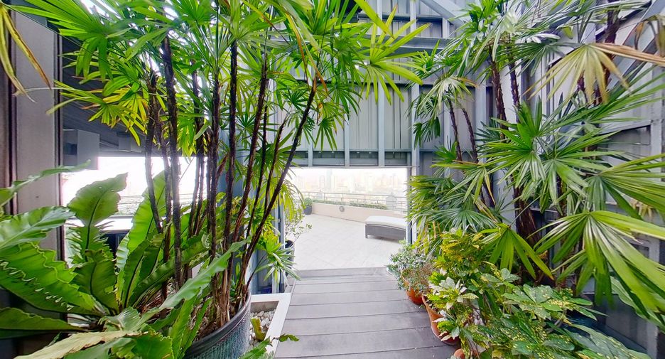 For sale 4 bedrooms condo in Bang Kho Laem, Bangkok