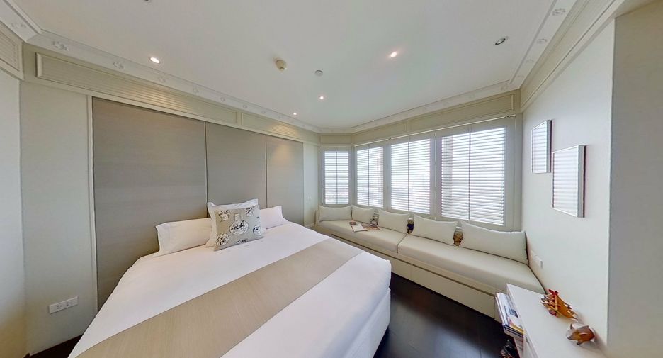 For sale 4 bedrooms condo in Bang Kho Laem, Bangkok