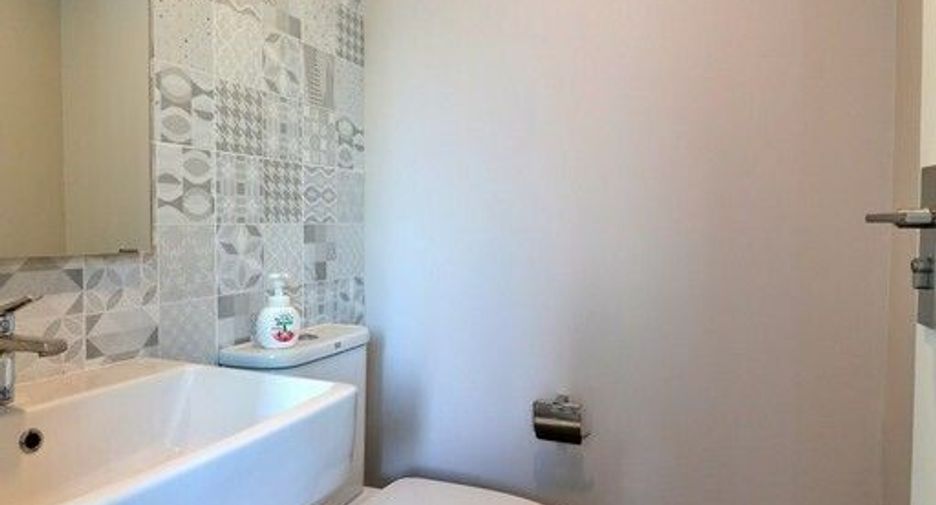For sale and for rent 2 bedrooms townhouse in Mueang Samut Prakan, Samut Prakan