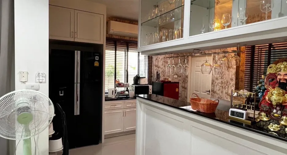 For sale そして for rent 5 ベッドルーム house in Bang Saray, Pattaya