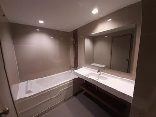 For rent 2 bedrooms condo in Phra Khanong, Bangkok