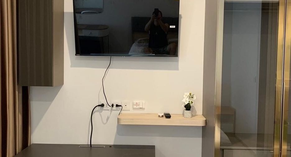 Wohnung zur Miete mit Studio in Khlong Toei, Bangkok