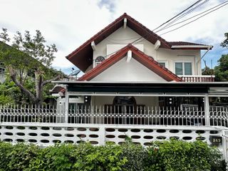 出租 4 卧室 独立屋 在 Wang Thong Lang, 曼谷