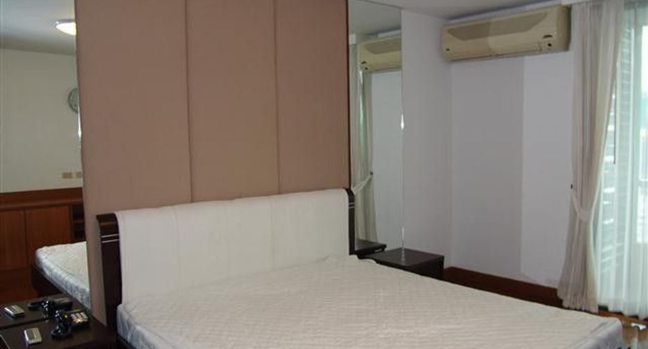 À louer 3 chambres condo à Pathum Wan, Bangkok