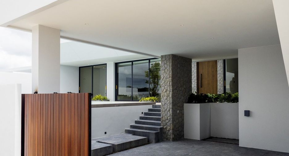 For sale 3 bedrooms villa in Thalang, Phuket