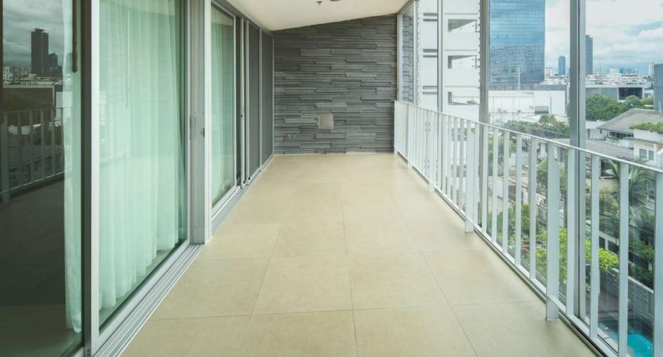 For rent 1 bed apartment in Watthana, Bangkok
