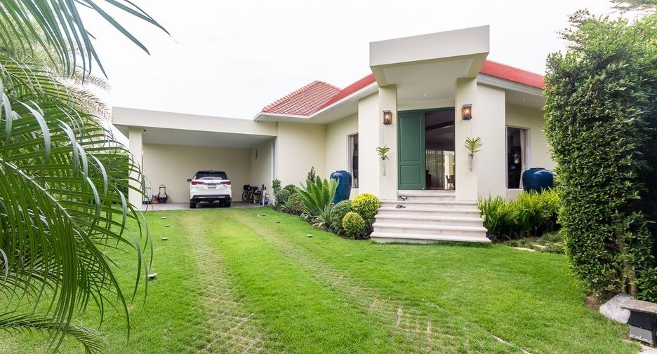 À vendre 3 chambres villa à Hua Hin, Prachuap Khiri Khan