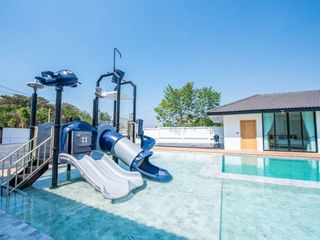 Villa zum Kauf mit 5 Zimmer in Bang Lamung, Chonburi