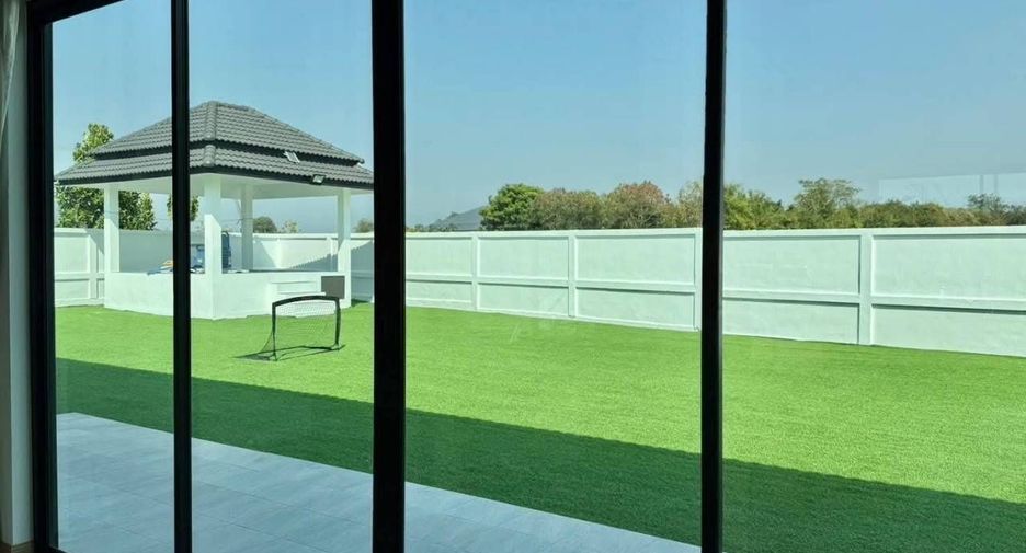 Villa zum Kauf mit 5 Zimmer in Bang Lamung, Chonburi