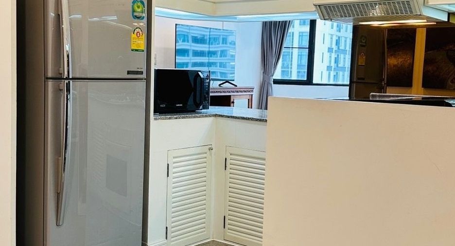 Wohnung zur Miete mit 3 Zimmer in Khlong Toei, Bangkok