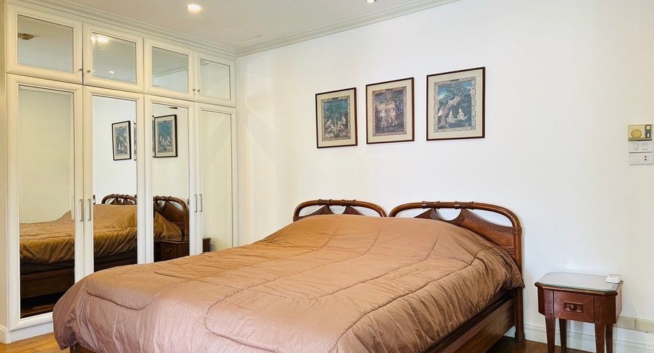 Wohnung zur Miete mit 3 Zimmer in Khlong Toei, Bangkok