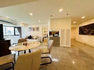 For rent 3 bedrooms condo in Khlong Toei, Bangkok