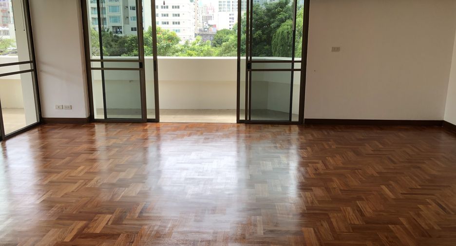 Apartment zur Miete mit 3 Zimmer in Watthana, Bangkok
